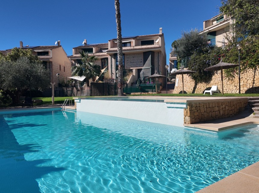 Resale - Townhouse - San Juan de Alicante - Lloixa