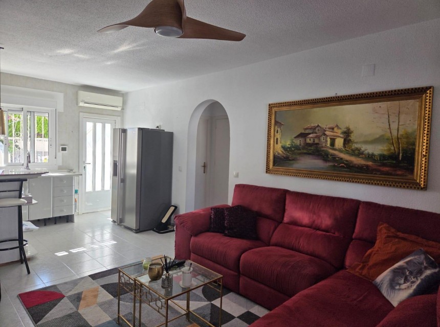 Resale - Townhouse - San Miguel de Salinas - Las filipinas