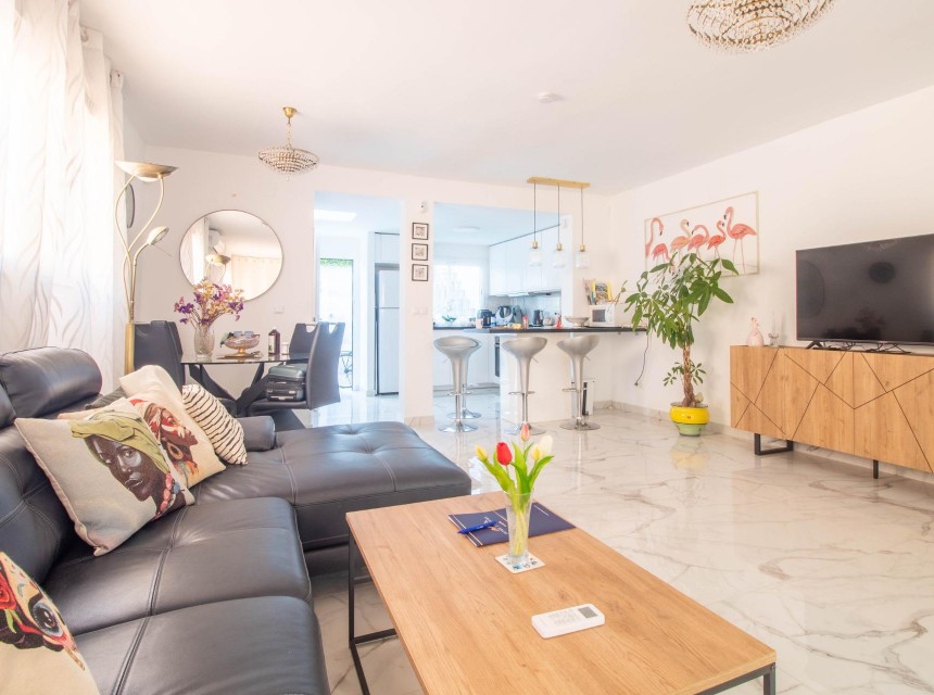 Resale - Townhouse - Torrevieja - Acequion