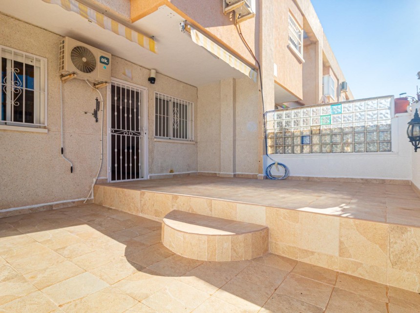 Resale - Townhouse - Torrevieja - Aguas Nuevas