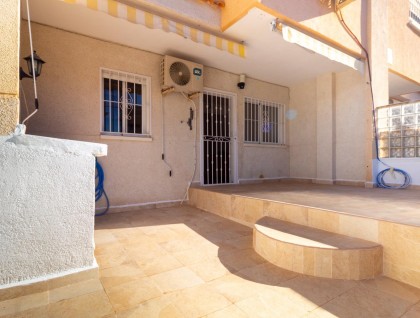 Resale - Townhouse - Torrevieja - Aguas Nuevas