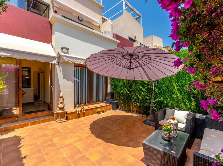 Resale - Townhouse - Torrevieja - Aguas Nuevas