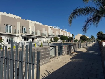 Resale - Townhouse - Torrevieja - Aguas Nuevas