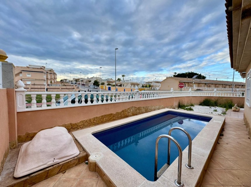 Resale - Townhouse - Torrevieja - Los Balcones