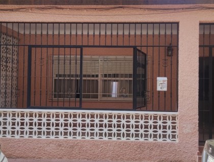 Resale - Townhouse - Torrevieja - Playa de los locos