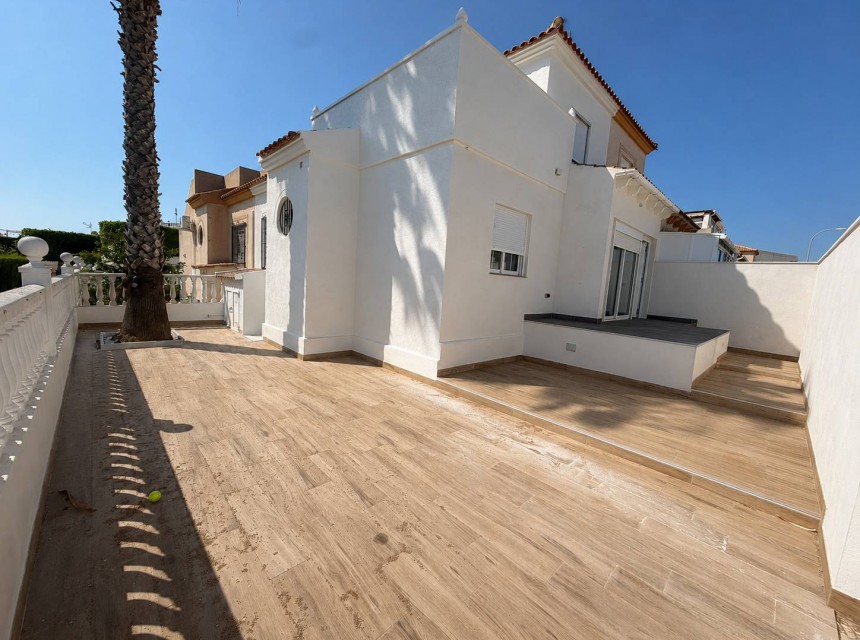 Resale - Townhouse - Torrevieja
