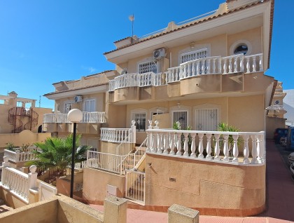 Resale - Townhouse - Villamartín - Las Filipinas