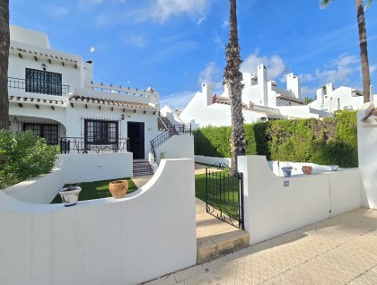 Resale - Townhouse - Villamartin * - Los Dolses *