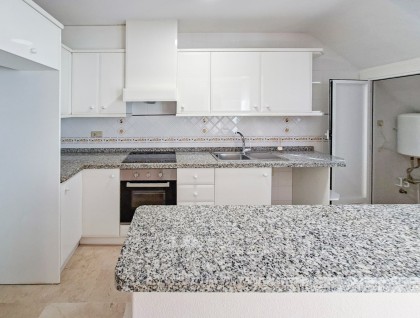 Resale - Townhouse - Villamartín