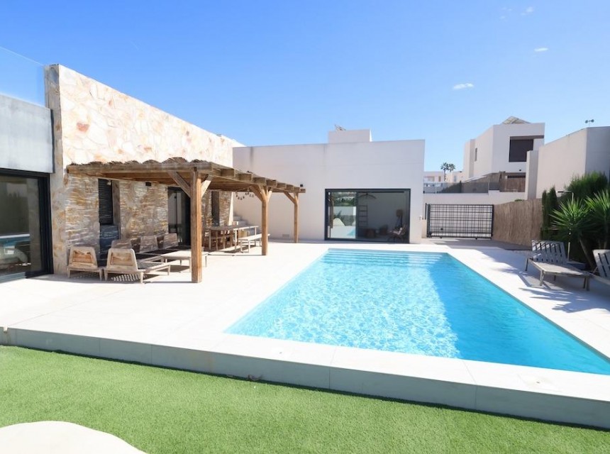 Resale - Villa - Algorfa - Comunidad Valenciana