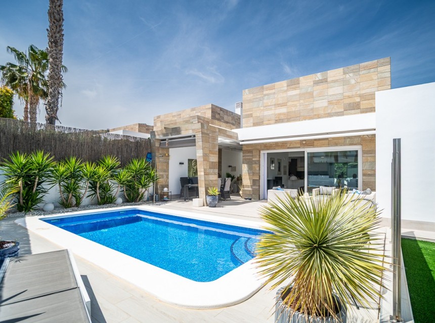 Resale - Villa - Algorfa - La Finca Golf