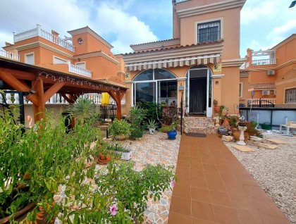 Resale - Villa - Algorfa