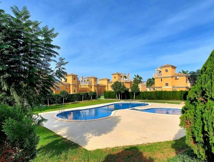 Resale - Villa - Algorfa
