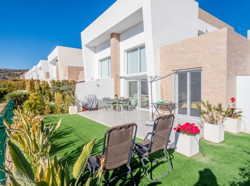 Resale - Villa - Algorfa