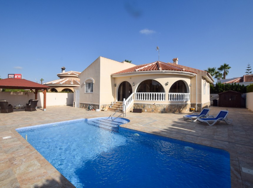 Resale - Villa - Benijófar - Monte Azul/ El Dorado