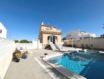 Resale - Villa - Benijófar - Monte Azul/ El Dorado