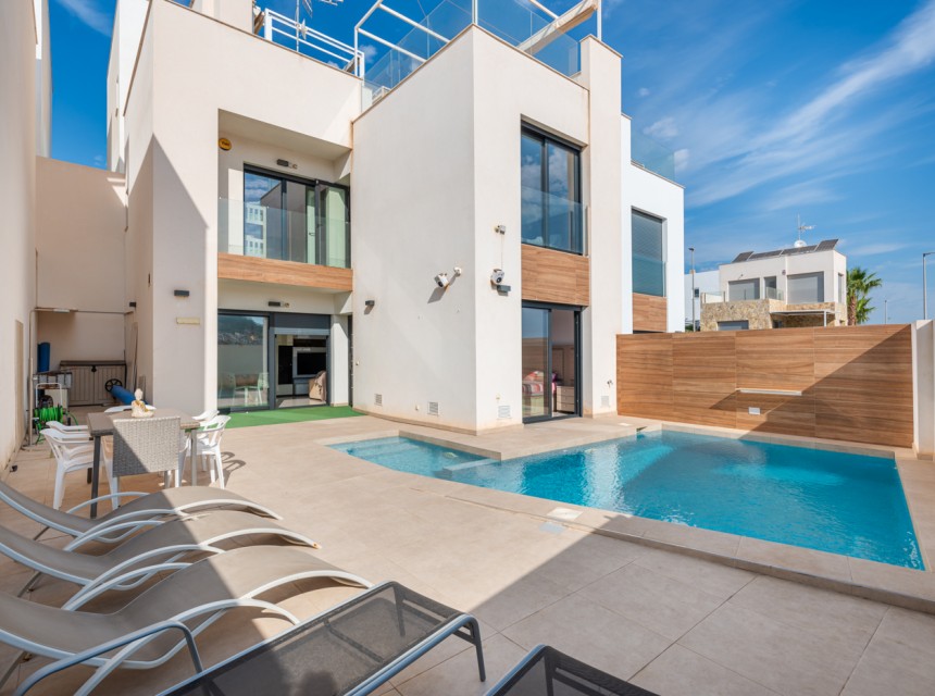 Resale - Villa - Benijófar