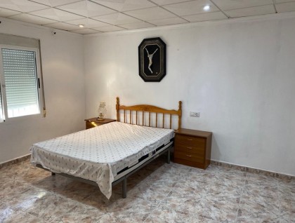 Resale - Villa - Catral
