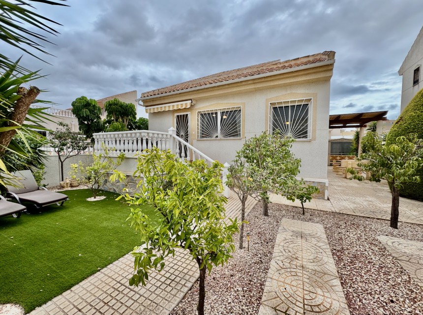 Resale - Villa - Ciudad Quesada/Rojales - Atalaya Park