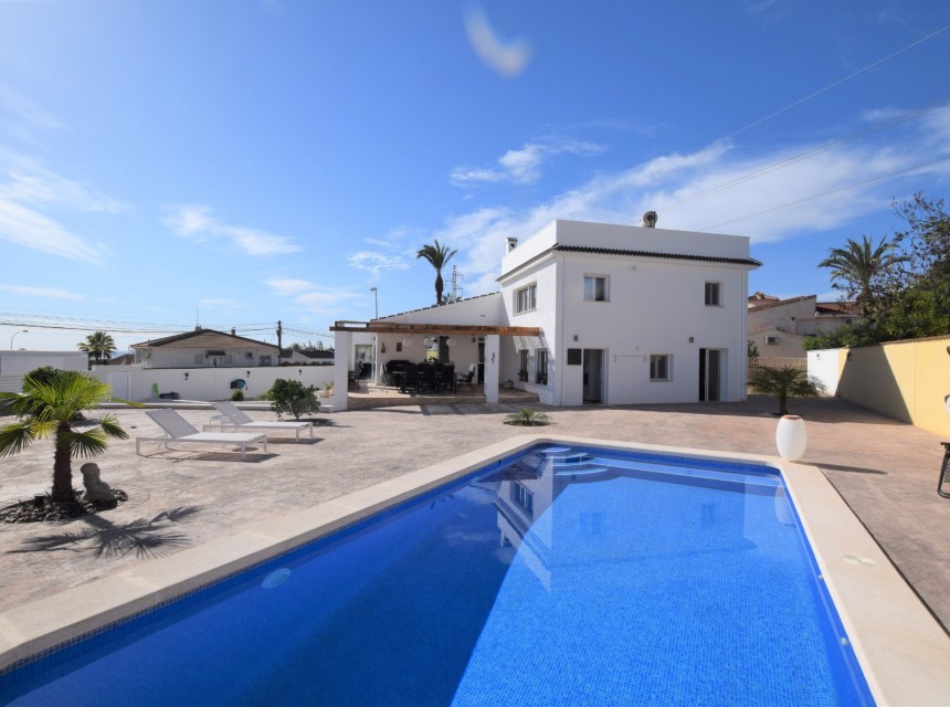 Resale - Villa - Ciudad Quesada/Rojales - Central Quesada