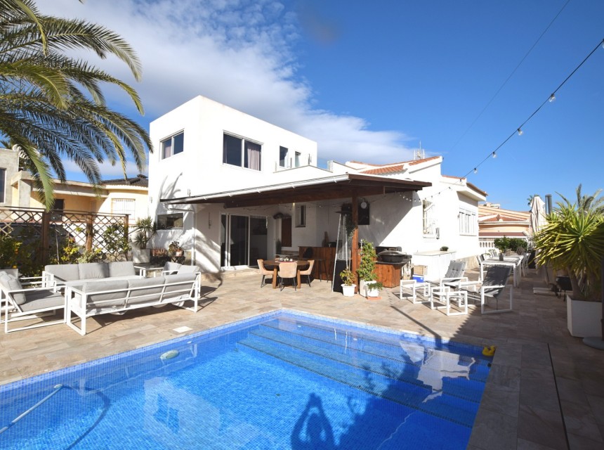 Resale - Villa - Ciudad Quesada/Rojales - Central Quesada