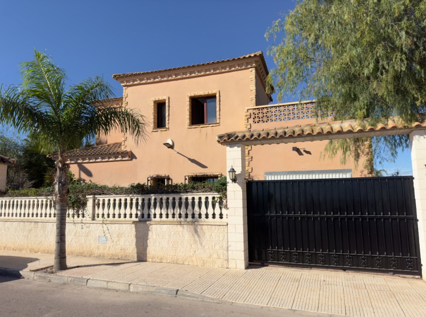 Resale - Villa - Ciudad Quesada/Rojales - Rojales