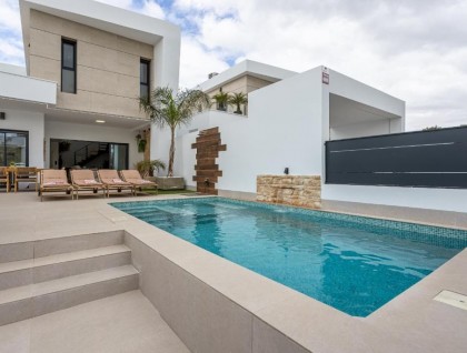 Resale - Villa - Dolores