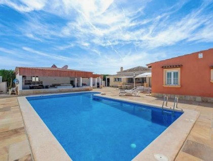 Resale - Villa - Las Heredades - Heredades
