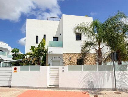 Resale - Villa - Los Montesinos - La Herrada
