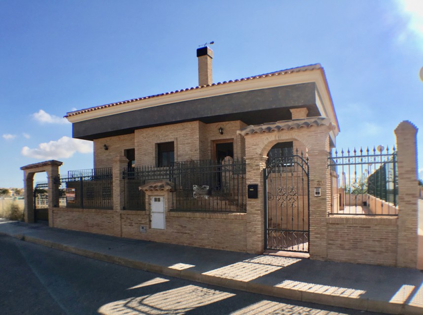 Resale - Villa - Los Montesinos