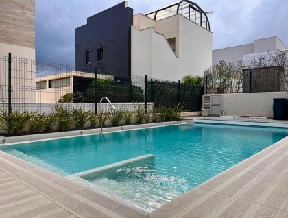 Resale - Villa - Orihuela Costa - Dehesa de Campoamor