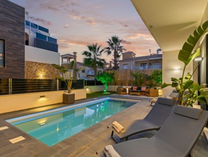 Resale - Villa - Orihuela Costa - Lomas de Campoamor