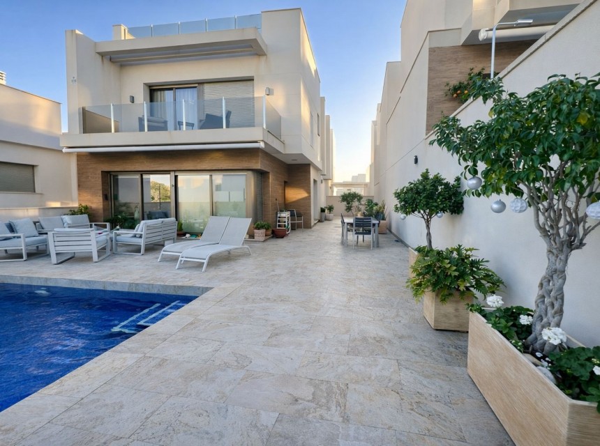 Resale - Villa - Orihuela Costa - Orihuela costa