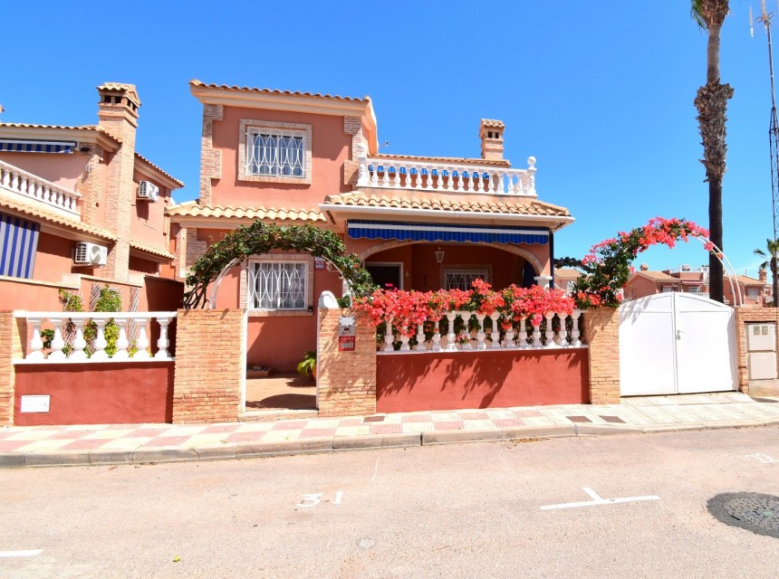 Resale - Villa - Orihuela Costa - Playa Flamenca