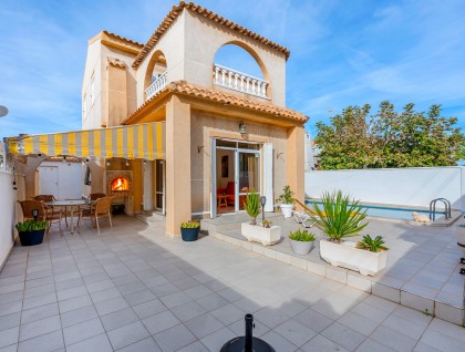 Resale - Villa - Orihuela Costa - Playa Flamenca