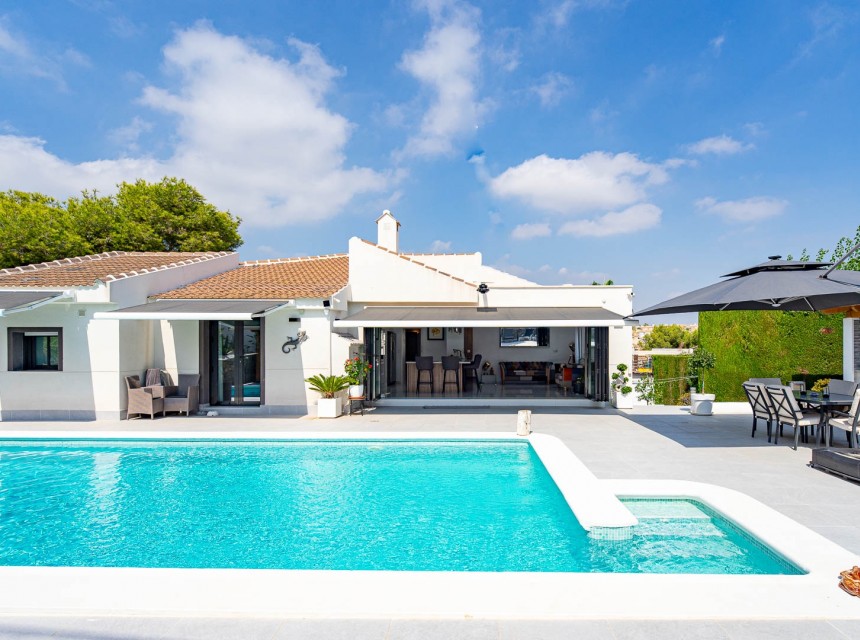 Resale - Villa - Orihuela Costa - Villamartin