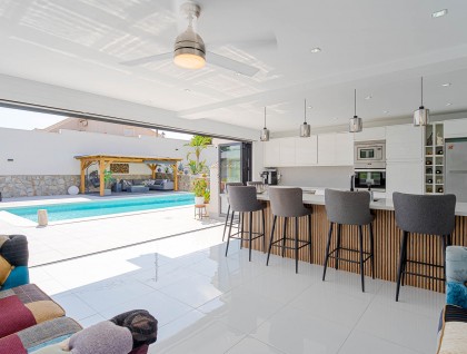 Resale - Villa - Orihuela Costa - Villamartin