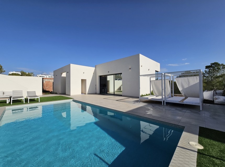Resale - Villa - Orihuela - Las Colinas Golf