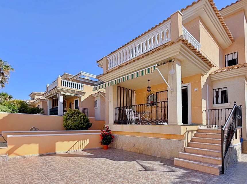 Resale - Villa - Orihuela - Orihuela costa
