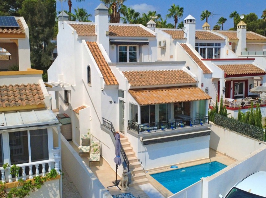Resale - Villa - Orihuela - Villamartín