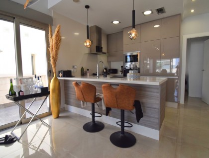 Resale - Villa - Orihuela - Villamartín