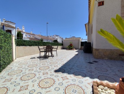 Resale - Villa - Orihuela - Villamartín