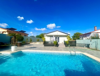 Resale - Villa - Pilar de La Horadada - Pinar de Campoverde