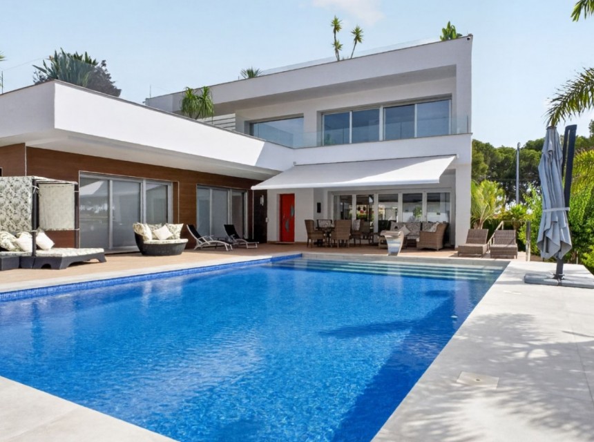 Resale - Villa - Pinar de Campoverde