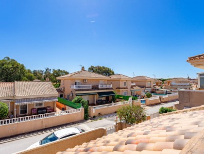 Resale - Villa - Punta Prima