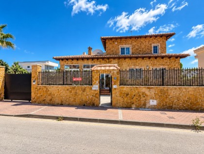 Resale - Villa - San Fulgencio - La Escuera