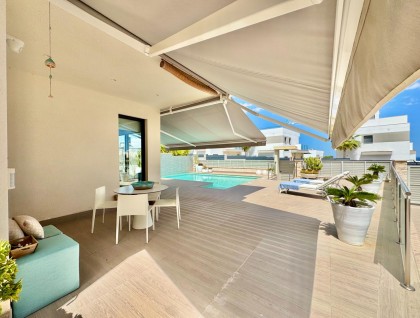 Resale - Villa - San Miguel de Salinas - Bellavista