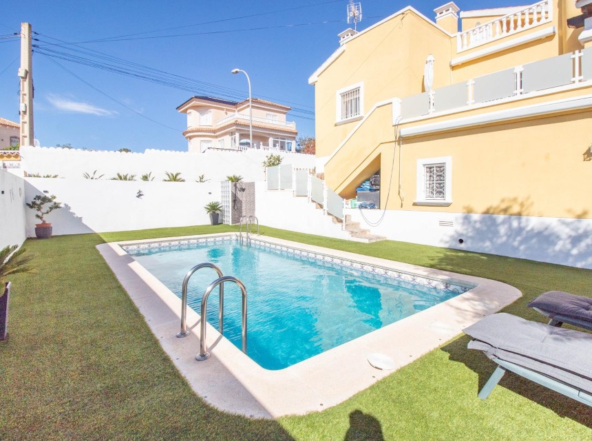 Resale - Villa - San Miguel de Salinas - Blue Lagoon - El Galan