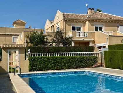 Resale - Villa - Torrevieja - Aguas Nuevas
