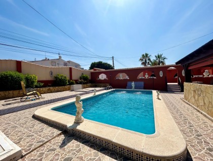 Resale - Villa - Torrevieja - El Chaparral